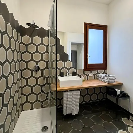 Asmara 10 * Trapani